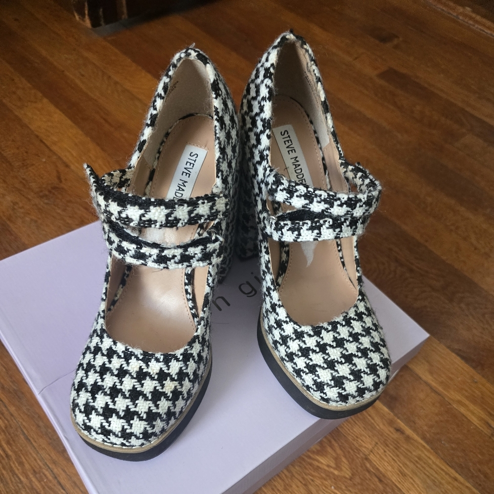 Steve Madden Black and White Women's Shoes